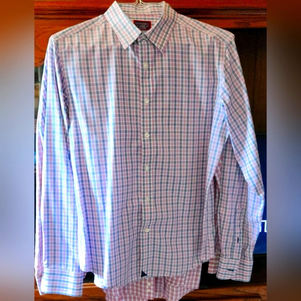 Untuckit Men's Med LS Slim Fit casual dress shirt Pink, blue and white excellent